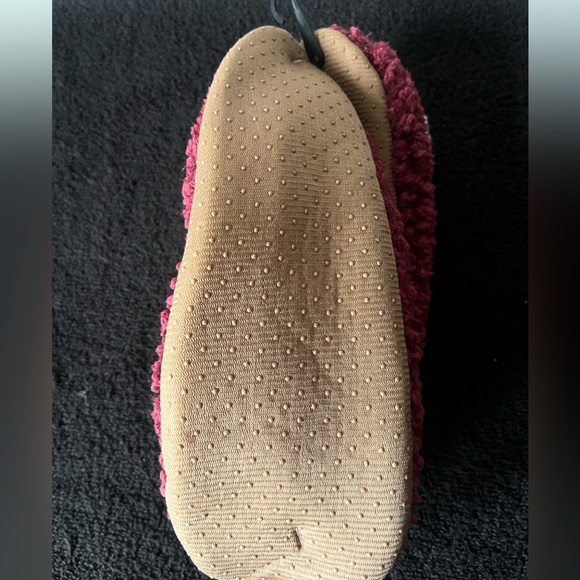 Born Womens Sherpa Lined Memory Foam Slippers - size M/L - Picture 5 of 6